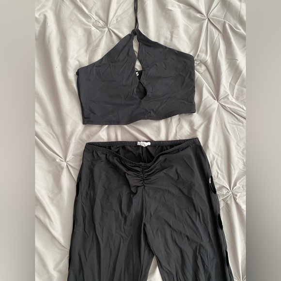 Ensemble Garage porter une fois seulement - Picture 2 of 4